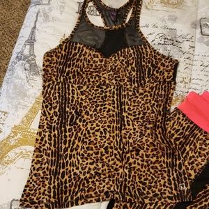 MATERIAL GIRL workout top